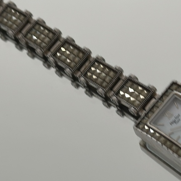 Main Line Time watch swarovski crystals - Picture 7 of 8